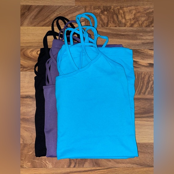 ZENANA OUTFITTERS BUNDLE OF 3 GORGEOUS TANK TOPS. SIZE 2X-3X. - Picture 3 of 10